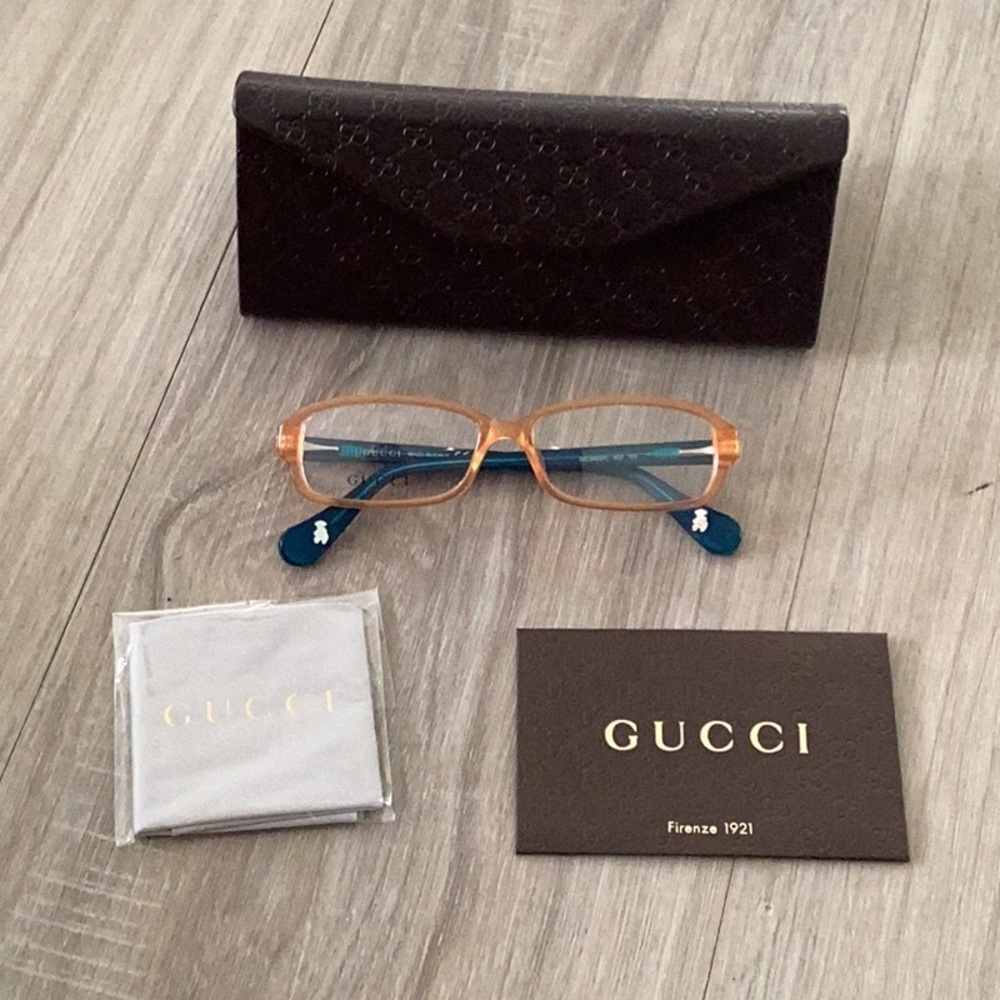 Gucci children’s glasses brand new with case